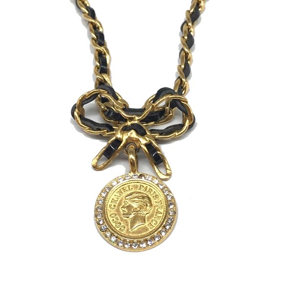 CHANEL Gold Necklace - Picture 1 of 4